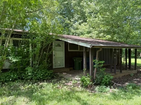 2033 Scenic Way, Akron, OH 44312