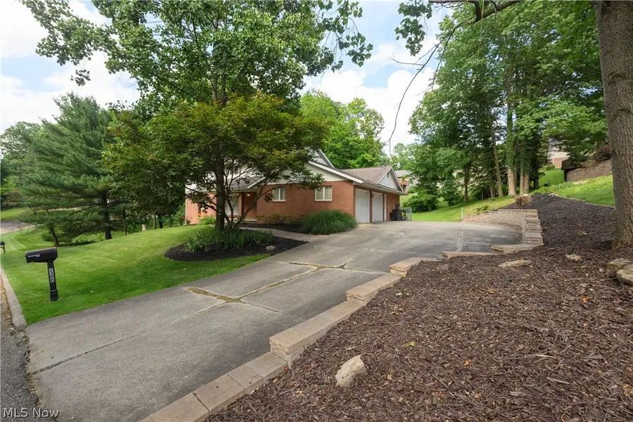 2300 Beechwood Nw Drive, Dover, OH 44622 - #3