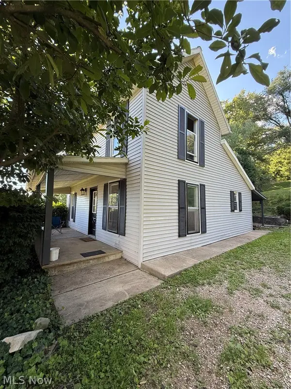 201 Center Street, Coshocton, OH 43812