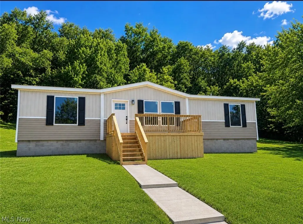 1055 May Road, East Liverpool, OH 43920 - #1