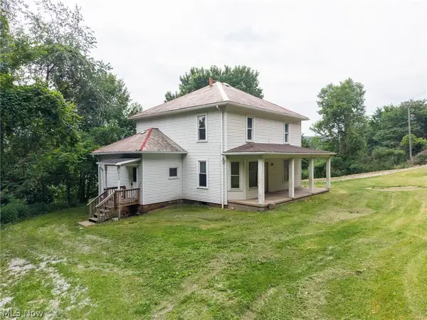 8528 State Route 250 Se, Dennison, OH 44621