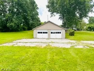 7600 Stewart Sharon Road, Masury, OH 44438 - #2