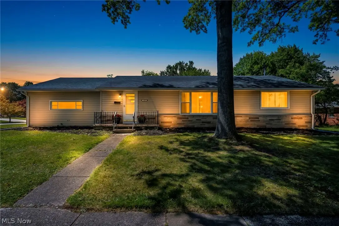 145 Hall Drive, Wadsworth, OH 44281 - #1