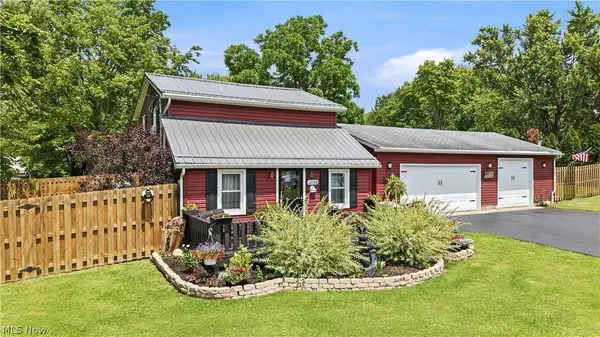 16728 Parkview Avenue, Lake Milton, OH 44429