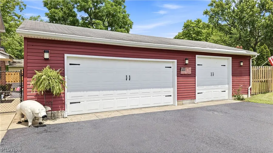 16728 Parkview Avenue, Lake Milton, OH 44429 - #3
