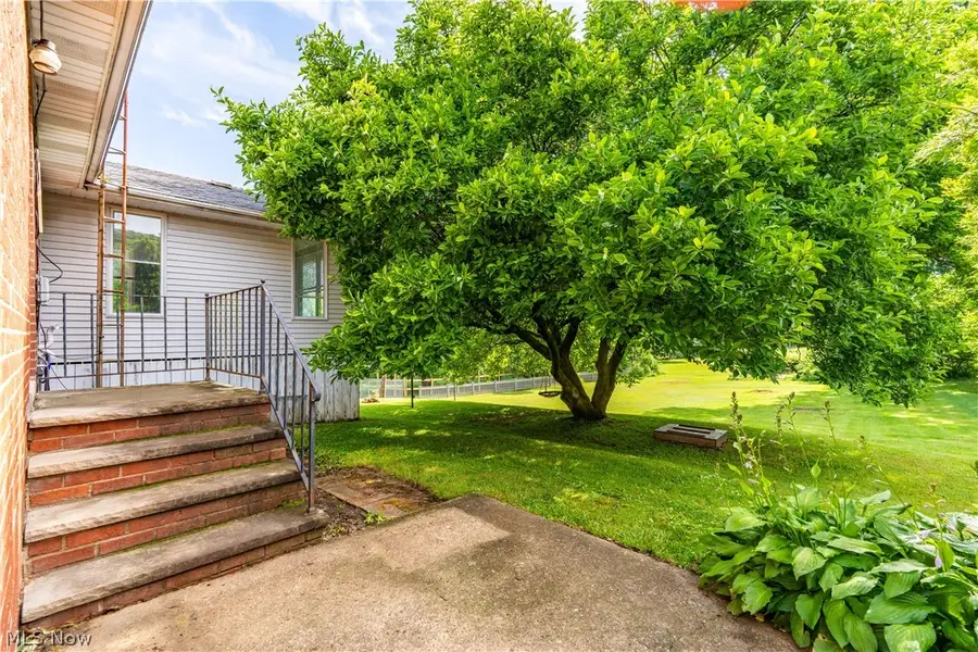 500 N Marion Avenue, Louisville, OH 44641 - #3