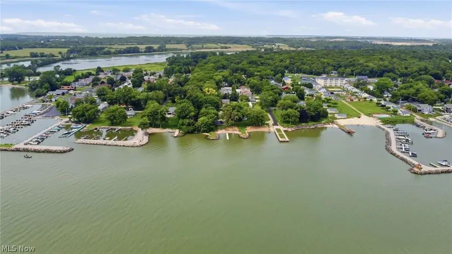 2327 S Oak Knoll Drive, Lakeside Marblehead, OH 43440 - #2
