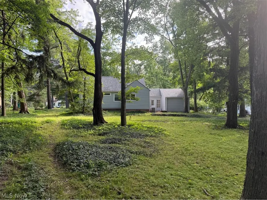 441 Douglas Boulevard, Richmond Heights, OH 44143 - #3