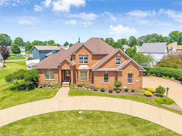 1575 Cornerstone Sw Street, Hartville, OH 44632