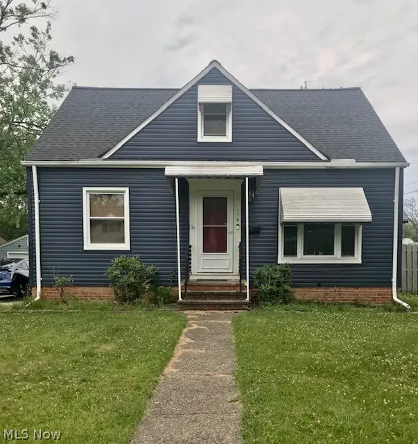 114 Avalon Drive, Bedford, OH 44146 - #1