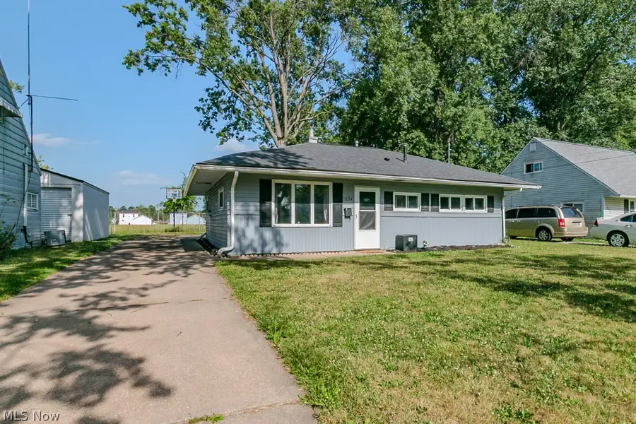 1634 Denison Nw Drive, Warren, OH 44485 - #2