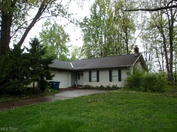 8454 Glenbrook Drive, Olmsted Falls, OH 44138