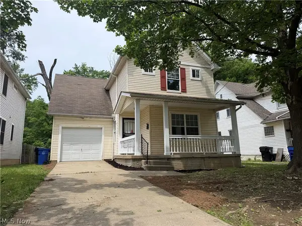 9323 Pratt Avenue, Cleveland, OH 44105