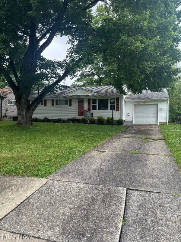 2715 Rexford Road, Youngstown, OH 44511