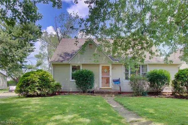 3041 33rd Ne Street, Canton, OH 44705