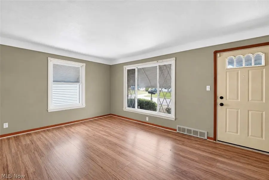 15916 Edgewood Avenue, Maple Heights, OH 44137 - #3