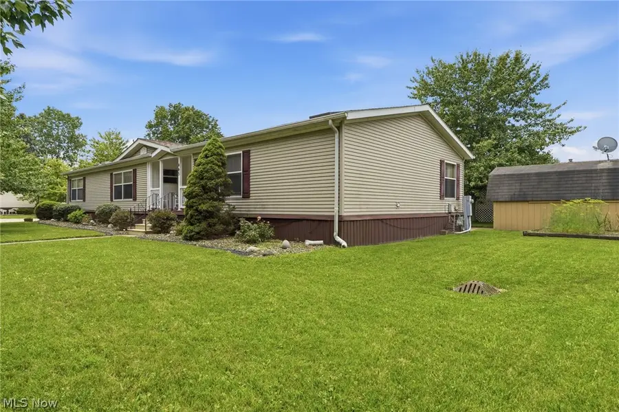 445 Pin Oak Circle, Elyria, OH 44035 - #2