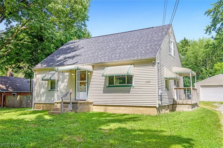 1707 Mohawk Drive, Akron, OH 44306 - #2