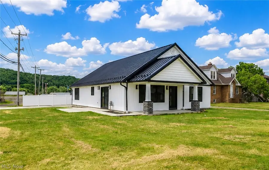 1545 Roanoke Avenue, Uhrichsville, OH 44683 - #2