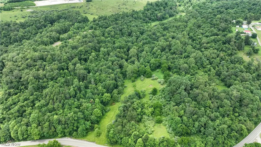 147 W Leatherwood Pike, Barnesville, OH 43713 - #2