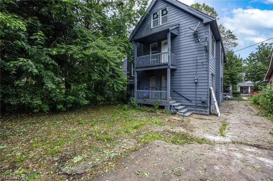 6704 Owosso Avenue, Cleveland, OH 44105 - #3