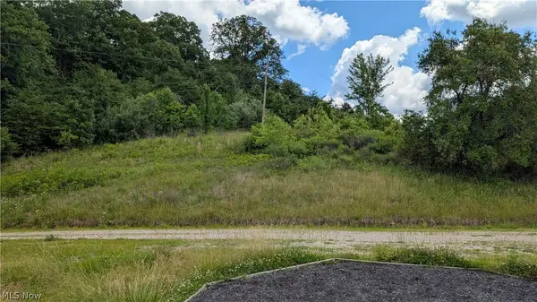 84 Sealy Ridge Road, Little Hocking, OH 45742