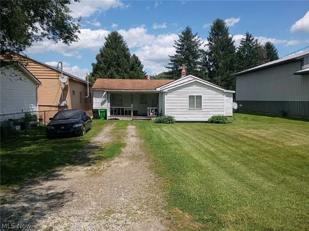1641 Roanoke Avenue, Uhrichsville, OH 44683 - #1