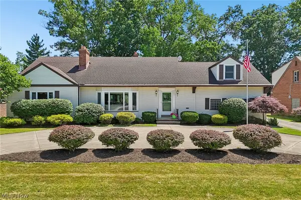 2382 Riverside Drive, Cleveland, OH 44107