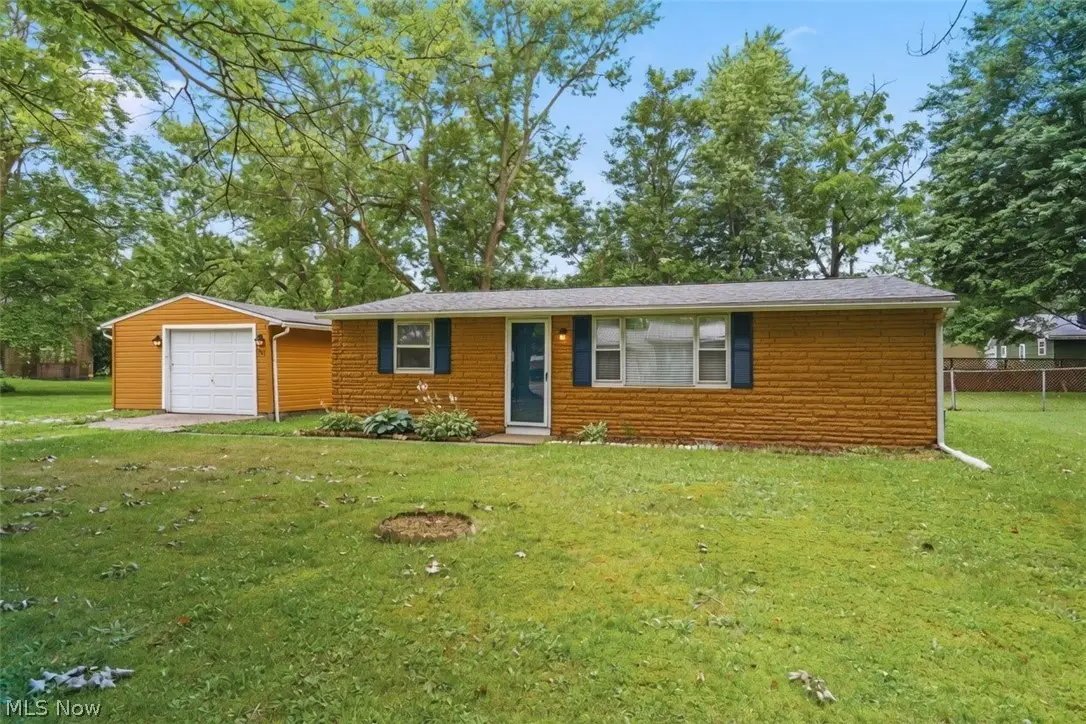 934 Meadowbrook Avenue, Alliance, OH 44601 - #1