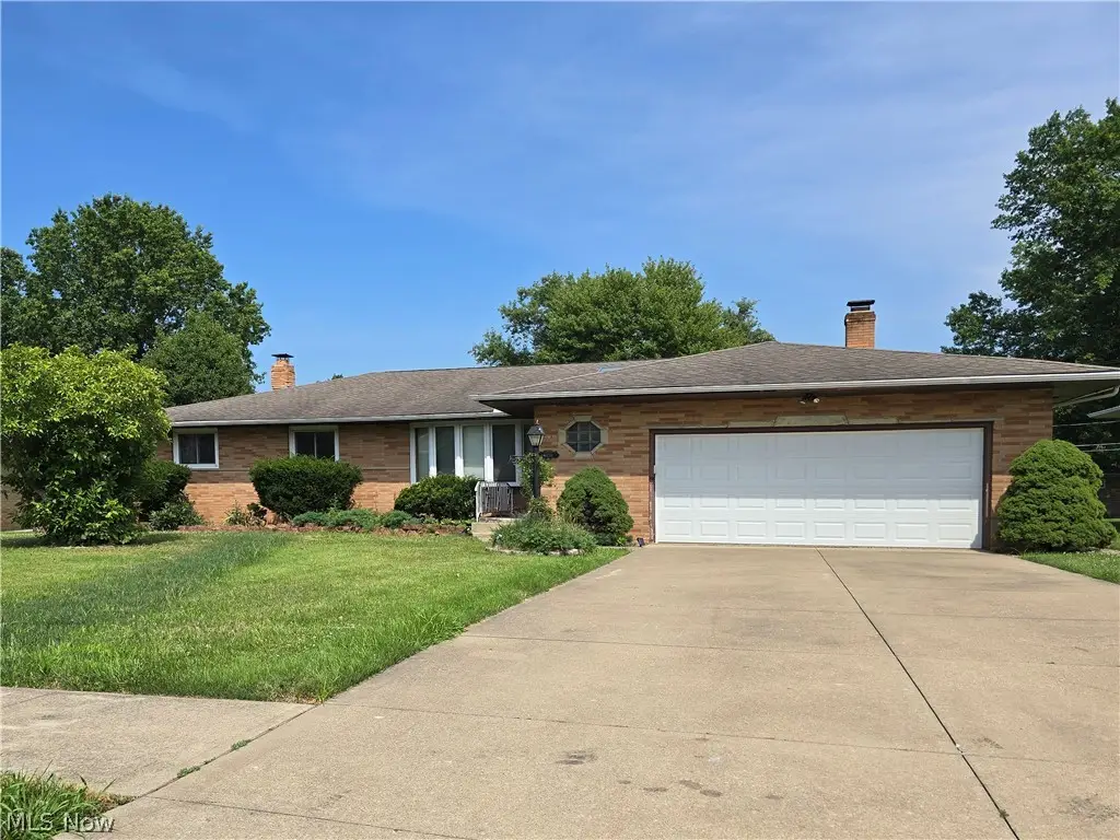 5659 Pinnacle Park Drive, Seven Hills, OH 44131 - #1