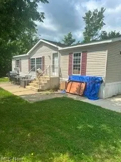 6390 Linda Lane, Ravenna, OH 44266