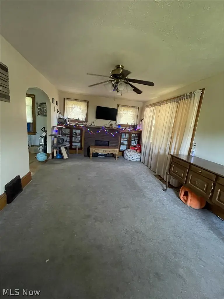 635 Wertz Sw Avenue, Canton, OH 44710 - #3