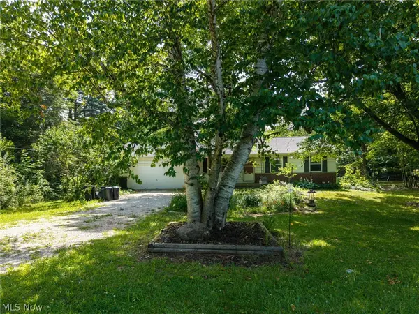 8061 Yoder Road, Seville, OH 44273