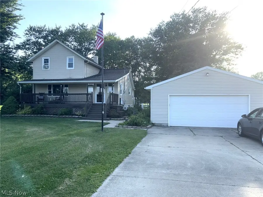 12096 Baumhart Road, Amherst, OH 44001 - #3