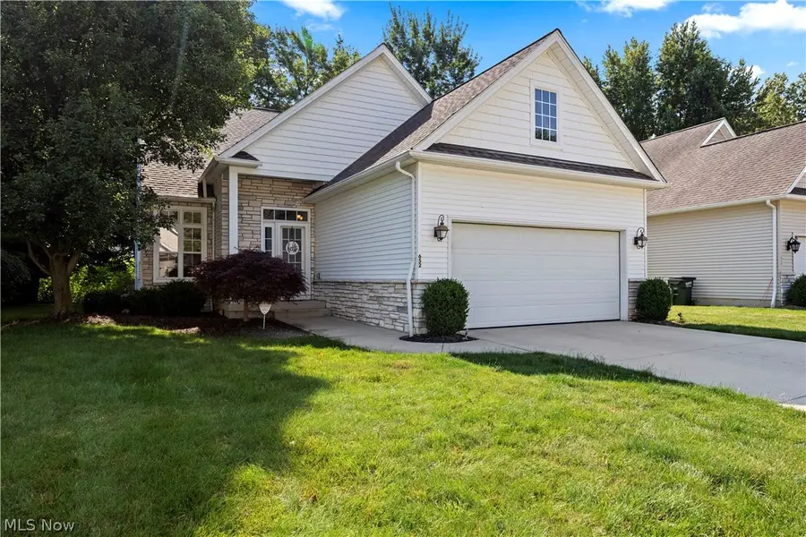 652 Lakeside Drive, Avon Lake, OH 44012 - #2