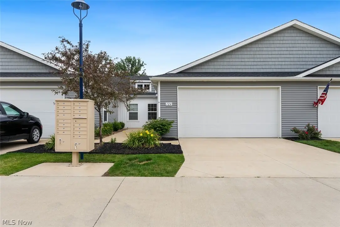 124 Acorn Lane, Elyria, OH 44035 - #1