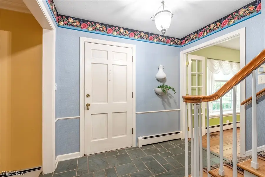 1385 Queen Annes Gate, Westlake, OH 44145 - #3