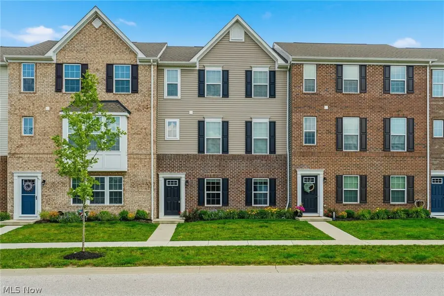 1666 N Eckert Lane, Akron, OH 44313 - #2