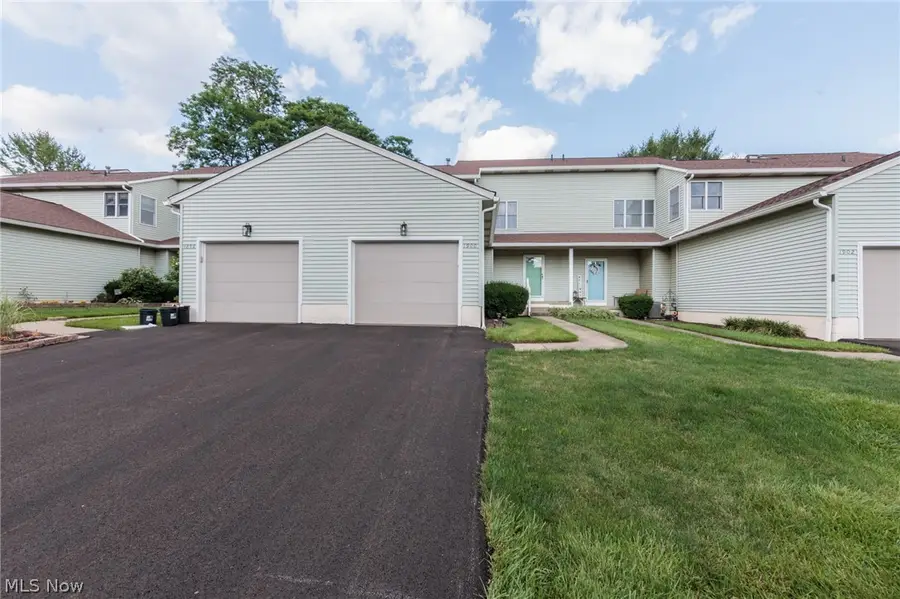 1900 Lillian Road, Stow, OH 44224 - #2