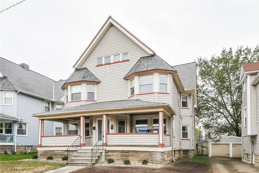 1376 Gladys Avenue, Lakewood, OH 44107 - #2