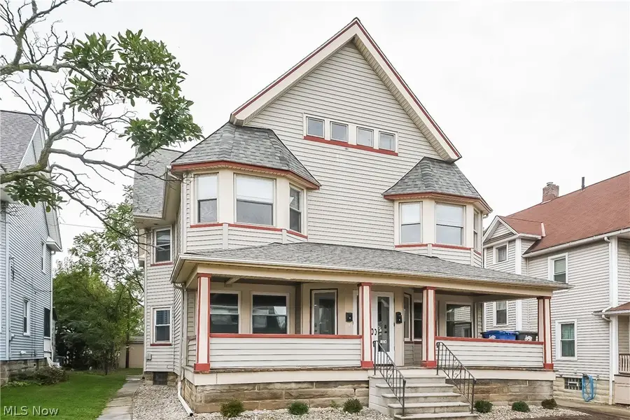 1376 Gladys Avenue, Lakewood, OH 44107 - #3