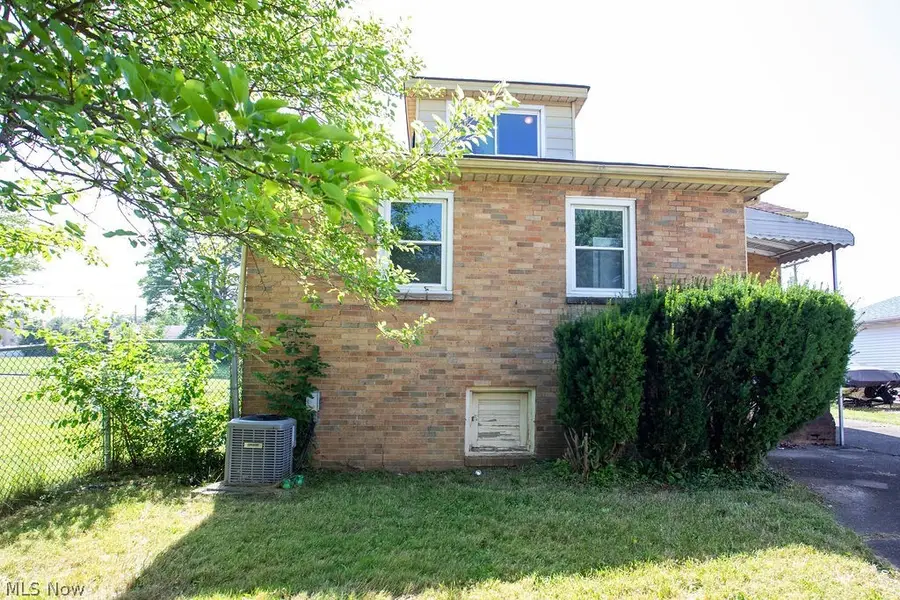 415 N Hartford Avenue, Youngstown, OH 44509 - #3