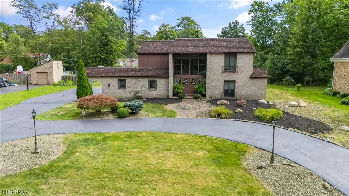 5685 Engleton Lane, Girard, OH 44420 - #1
