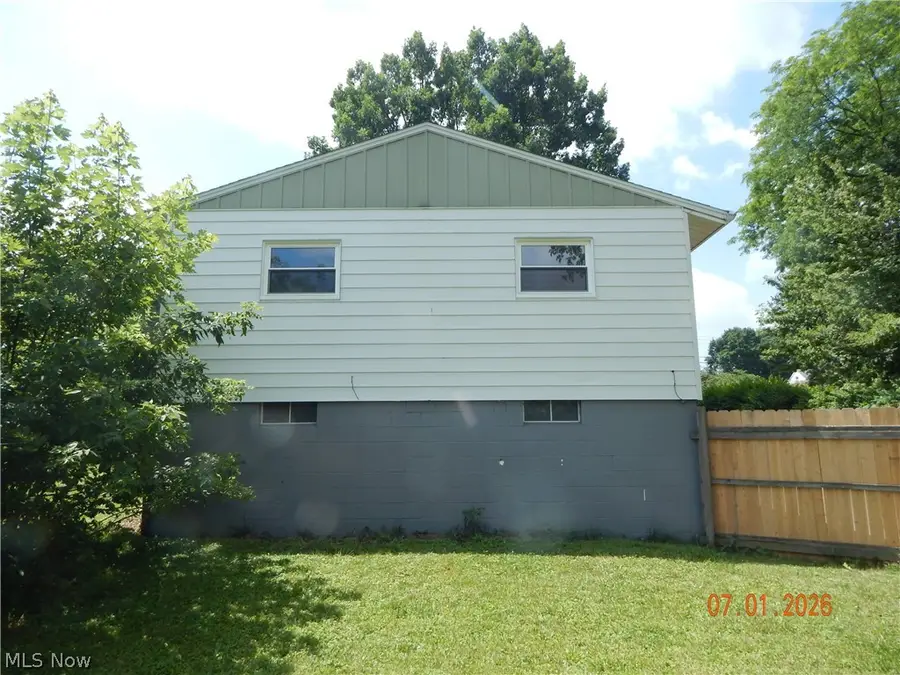 1709 42nd Nw Street, Canton, OH 44709 - #3