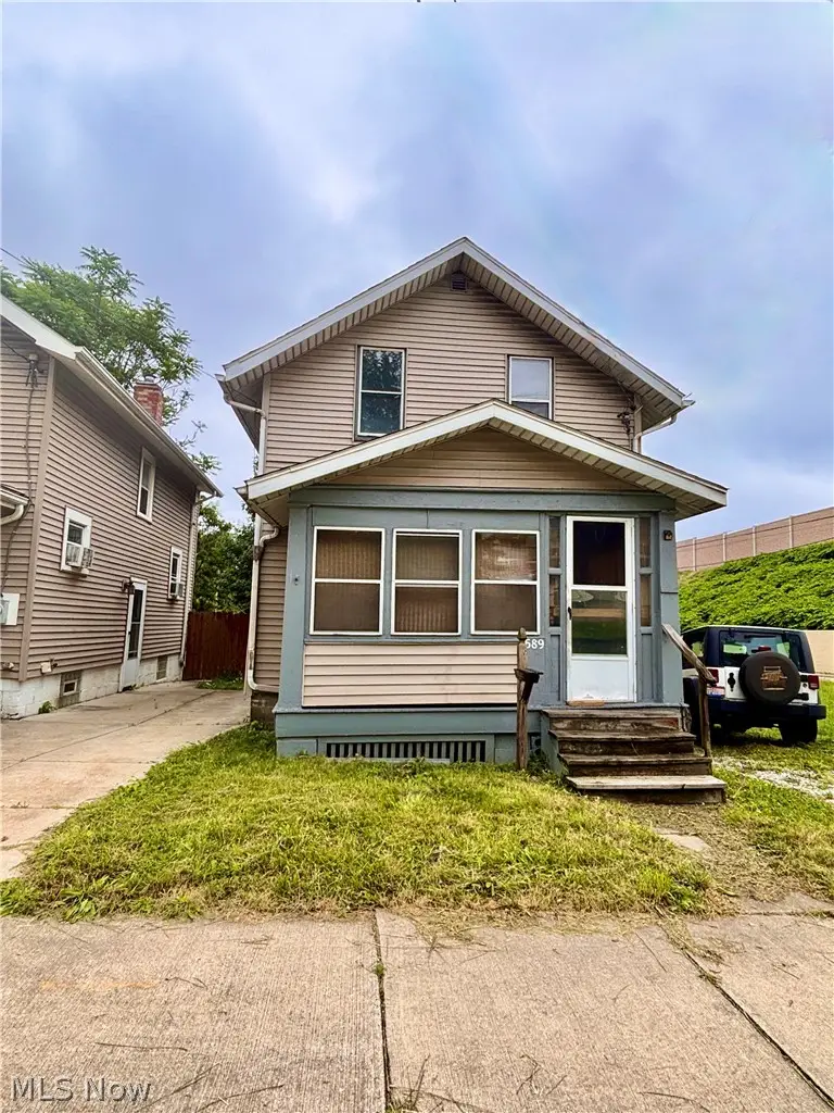 689 Brown Street, Akron, OH 44311 - #1