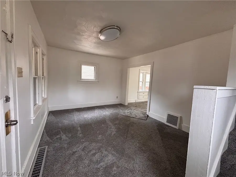 689 Brown Street, Akron, OH 44311 - #2