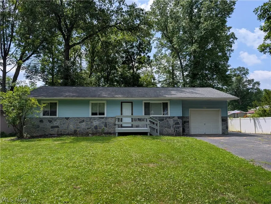 18015 Hillcrest Drive, Lake Milton, OH 44429 - #3