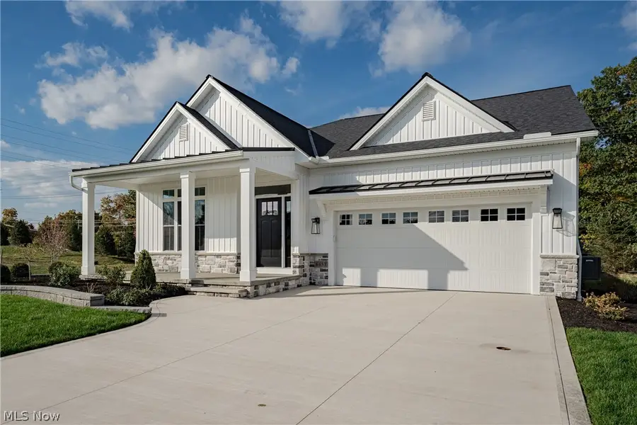 568 Magnolia Court, Mayfield, OH 44143 - #2