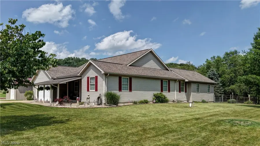 4314 Sherrod Valley Sw Drive, Sherrodsville, OH 44675 - #3