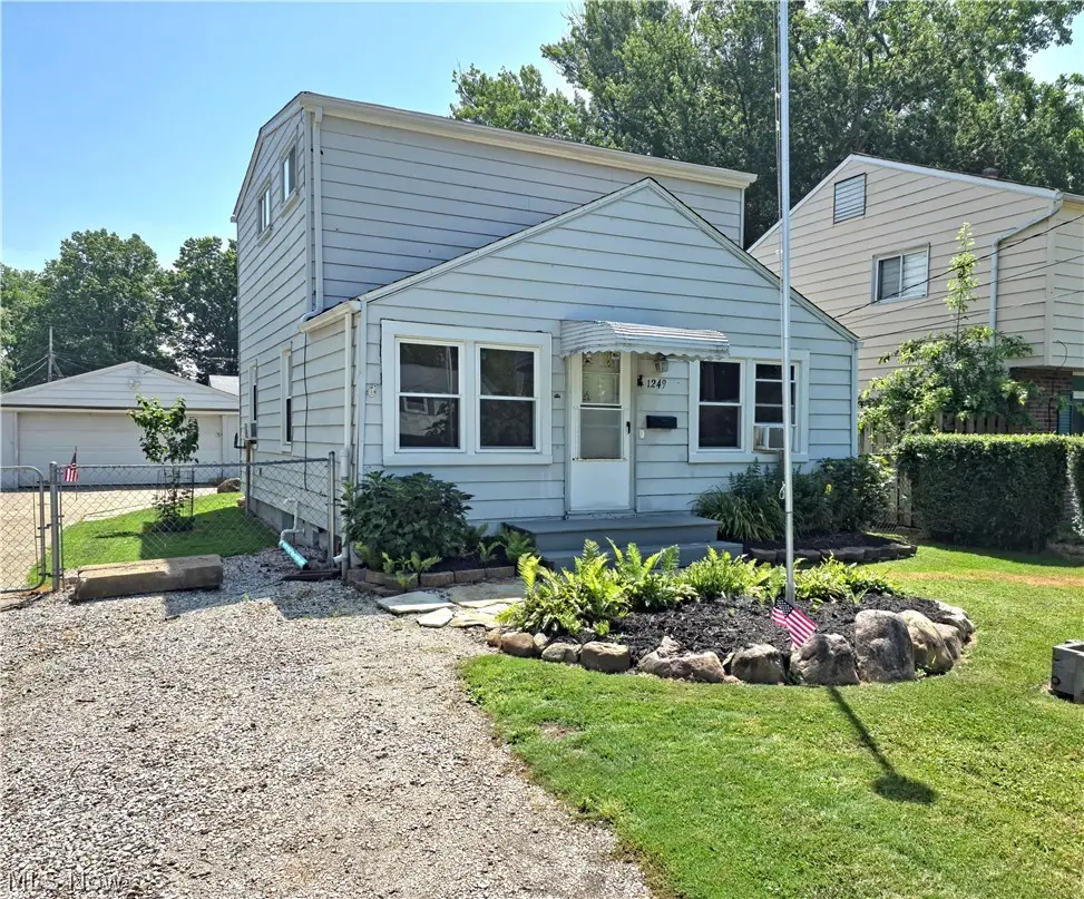 1249 E 342nd Street, Eastlake, OH 44095 - #1